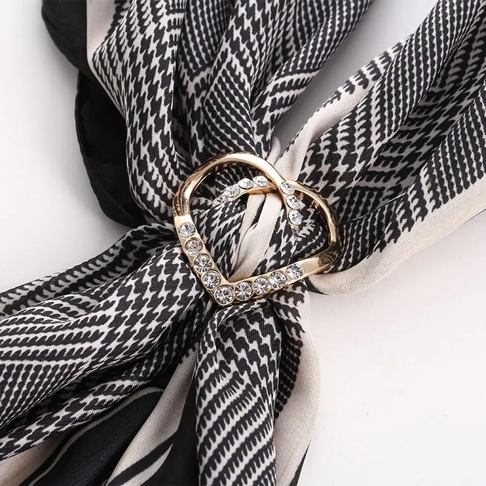 Геометрични жени подарък модни бижута кристал три пръстена шал пръстен шал клип шал ключалката брошка