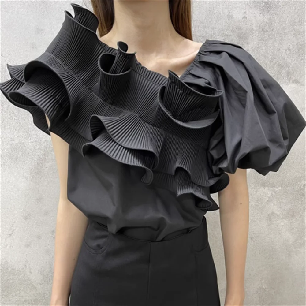Мода неправилен лотос листа V-яка риза жените къс ръкав летен дизайн ниша балон-ръкав блуза
